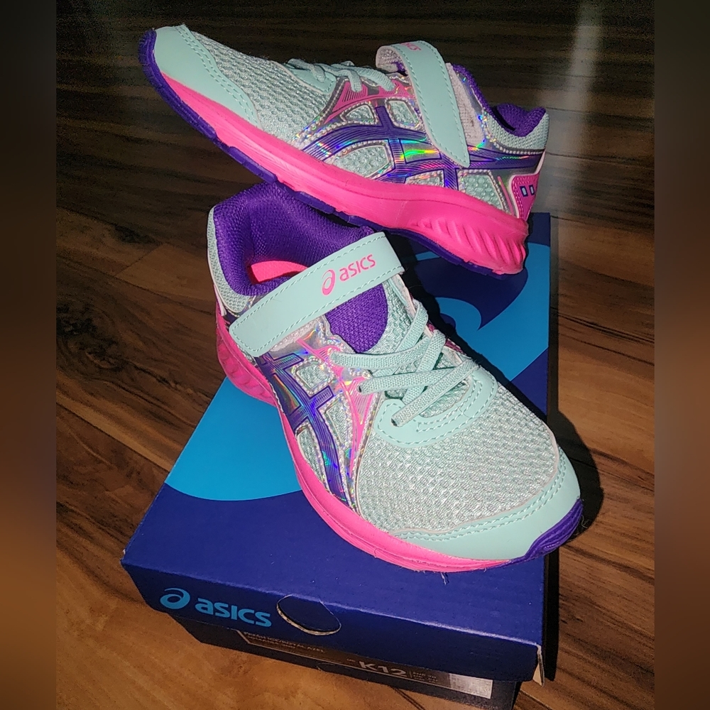 Kids size 12 Asics athletic shoes in teal & hot pink. Look new!